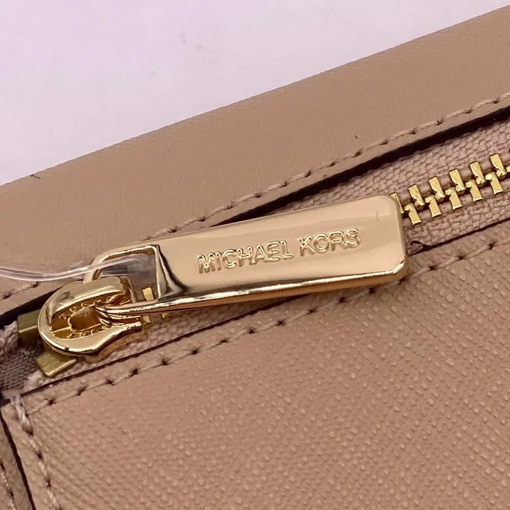 Michael Kors Trifold Wallet Buff